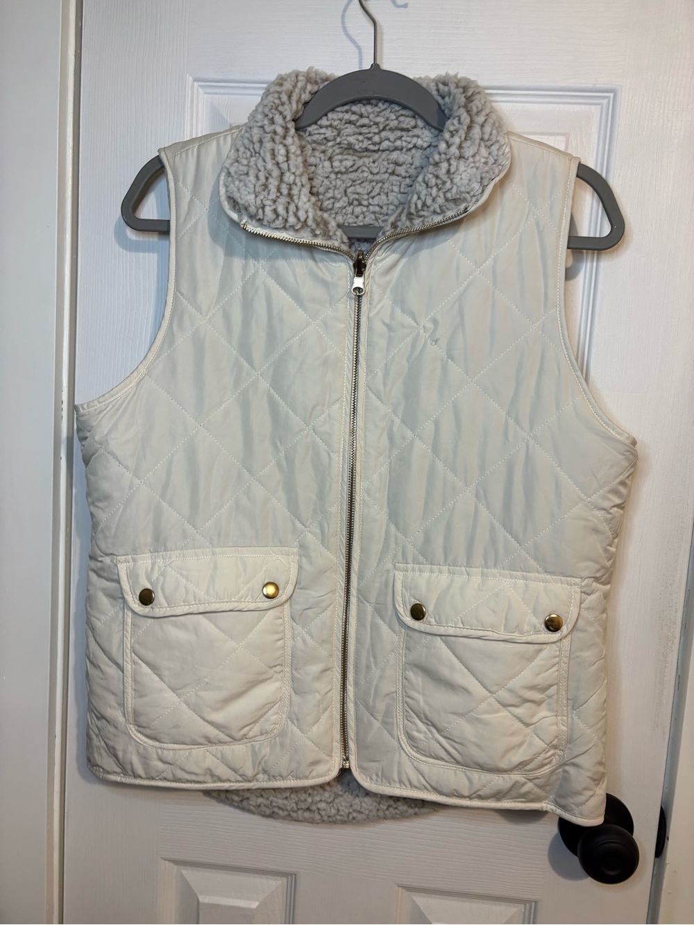 Francesca's Collections Reversible Quilted Cream Sherpa-Lined Vest